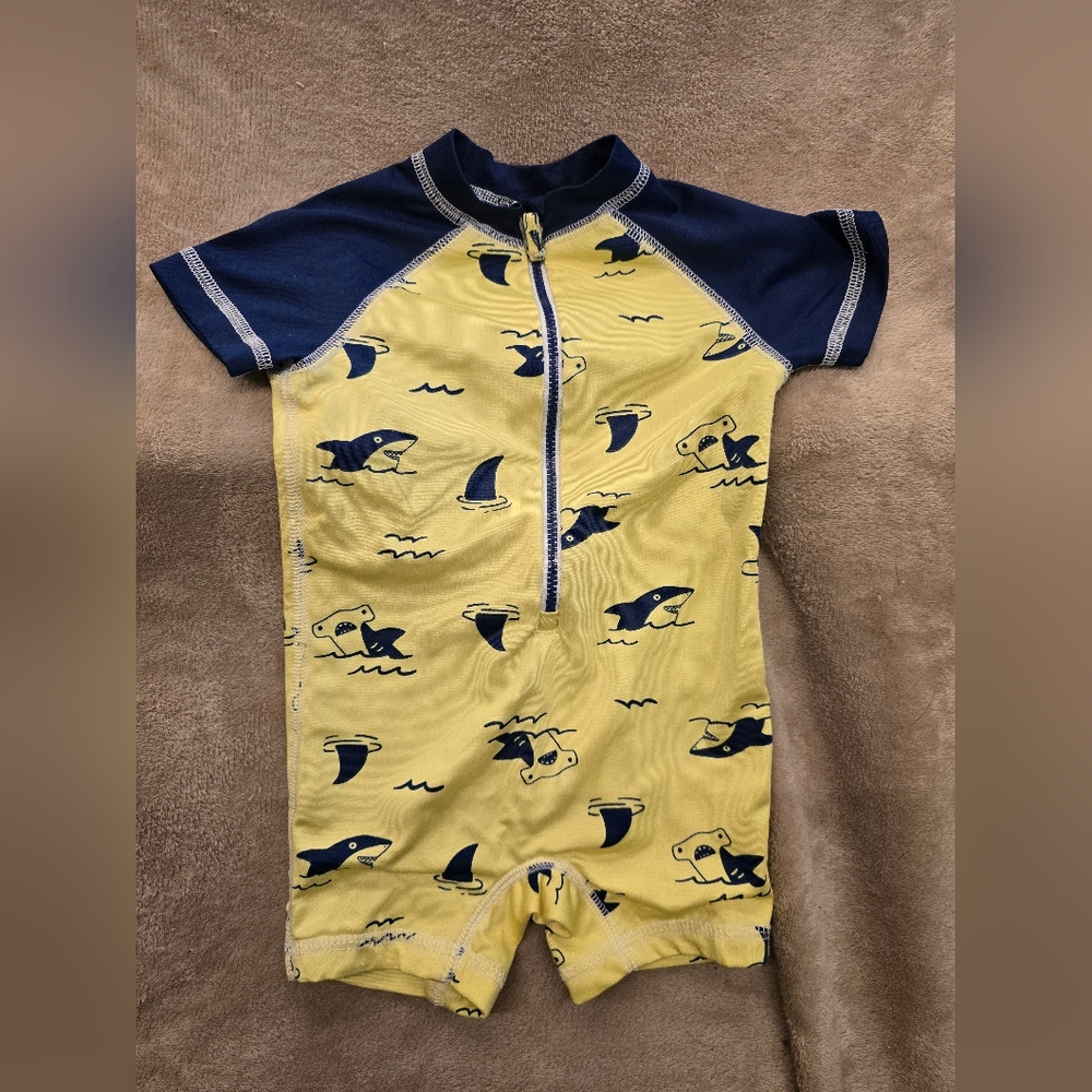 Wippette Kids Shark Short-Sleeve Rash Guard Swimsuit - Yellow/Navy